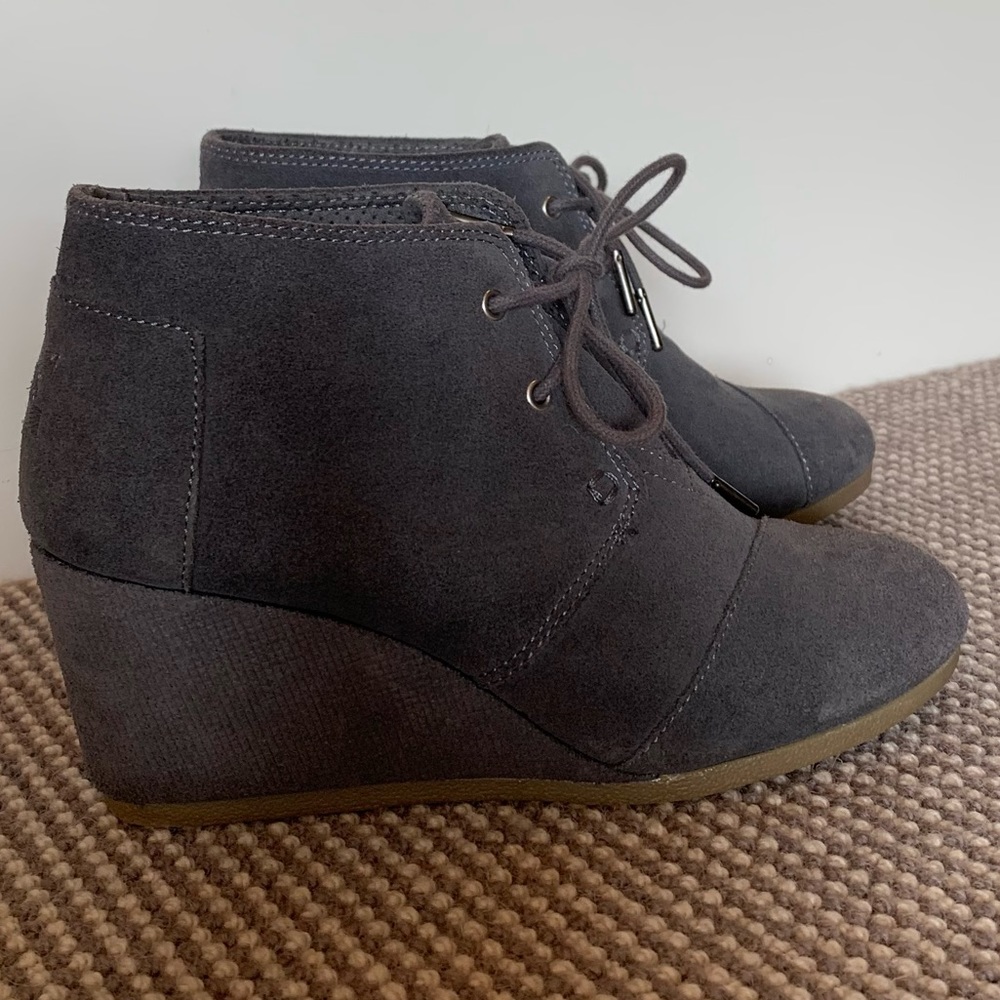 Toms Suede Wedges